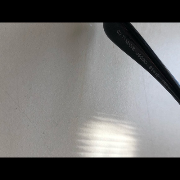 Woman Authentic Givenchy sunglasses! - Picture 4 of 7